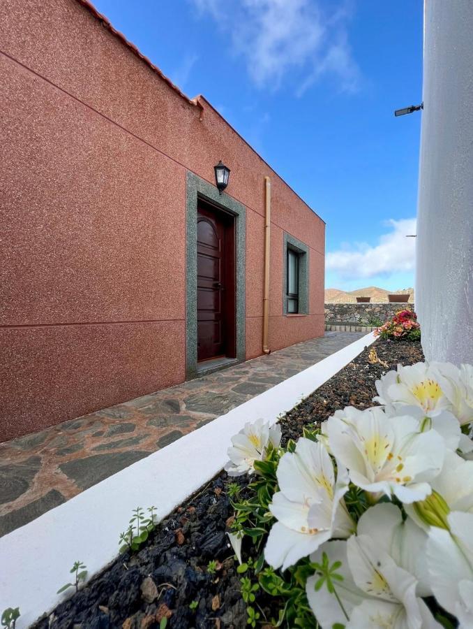 La Casa De Tenesedra Mocanal Bagian luar foto